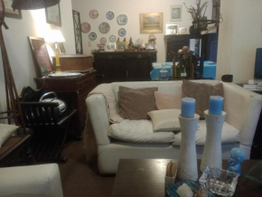 Habitación single con baño privado en departamento compartido